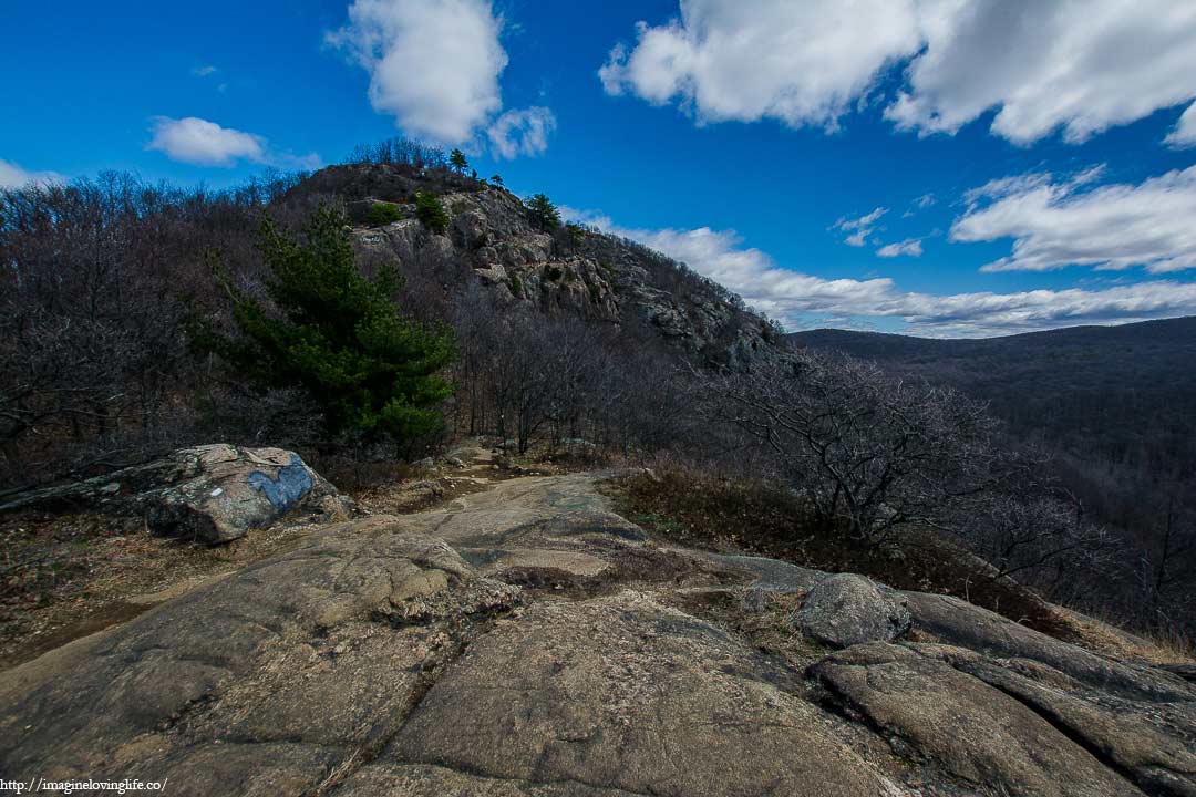 white trail going up